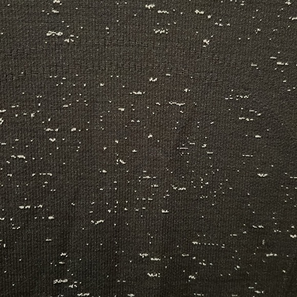 Lululemon top. Women’s size small. - Picture 3 of 3